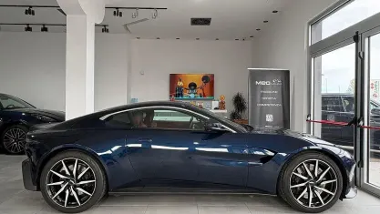Usata Aston Martin V8 Vantage 510 CV (375 kW) 2020 Blu Coupé