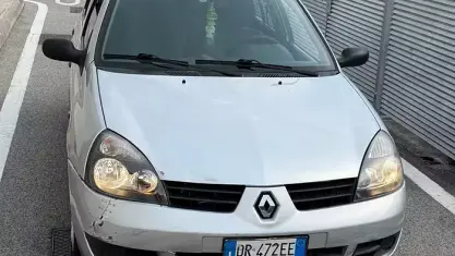 Usata Renault Clio II Dynamique 58 CV (42 kW) 2008 Grigio Berlina