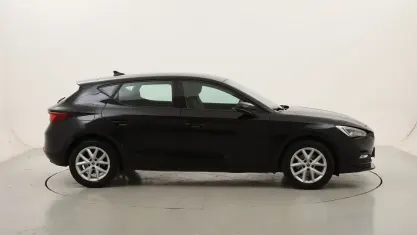 Usata Seat Leon Business 110 CV (80 kW) 2022 Neronero Berlina