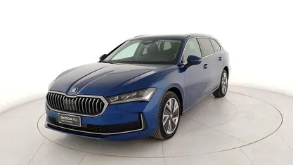 Blu Nuova 2025 Skoda Superb Style Station wagon | 40.900 € (Buon prezzo)