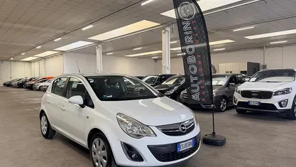 Usata Opel Corsa Edition 85 CV (62 kW) 2013 Utilitaria