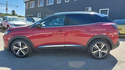 Second-hand Peugeot 3008 GT 131 CP (96 kW) 2021 Roșu SUV