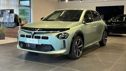 Usata Lancia Ypsilon 101 CV (74 kW) 2024 Utilitaria