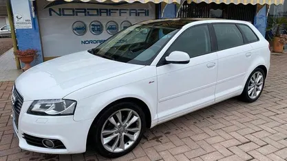 Usata Audi A3 S-Line 105 CV (77 kW) 2013 Bianco Berlina