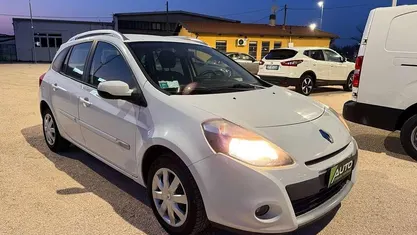 Usata Renault Clio 103 CV (75 kW) 2012 Bianco Utilitaria