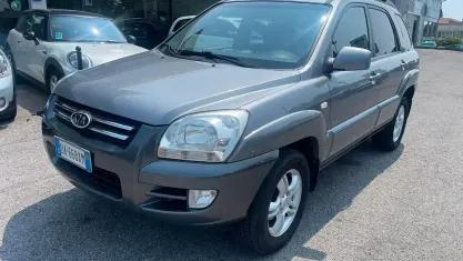 Usata Kia Sorento Active 140 CV (102 kW) 2006 Grigio SUV