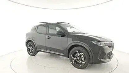 Nuova Alfa Romeo GT Junior Edizione Speciale 145 CV (106 kW) 2026 Rosso SUV
