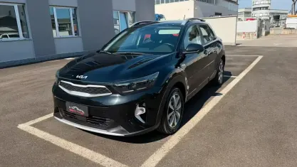 Usata Kia Stonic Style 84 CV (61 kW) 2023 Nero SUV