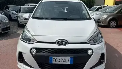 Usata Hyundai i10 Comfort 67 CV (49 kW) 2017 Bianco Utilitaria