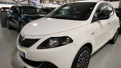 Bianco Usata 2024 Lancia Ypsilon Due volumi | 12.950 € (Buon prezzo)
