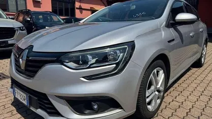Argento Usata 2019 Renault Mégane GrandTour Business Station wagon | 11.800 € (Ottimo prezzo)