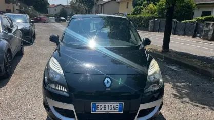 Usata Renault Scénic Luxe 110 CV (80 kW) 2011 Nero Monovolume