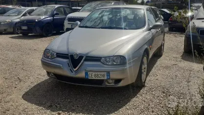 Usata Alfa Romeo 156 116 CV (85 kW) 2003 Grigio Berlina