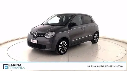 Usata Renault Twingo Techno 60 kW (82 CV) 2022 Grigio scuro Utilitaria