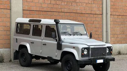 Usata 2010 Land Rover Defender SE Station wagon | 33.600 € (Ottimo prezzo)