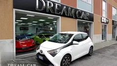 Bianco pastello Usata 2018 Toyota Aygo X-play Due volumi | 10.990 € (Buon prezzo)