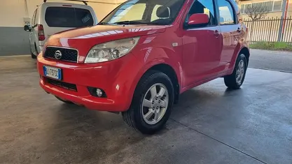 Usata Daihatsu Terios 86 CV (63 kW) 2007 Rosso SUV