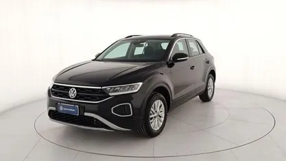 Usata 2024 VW T-Roc Life SUV | 26.500 € (Buon prezzo)