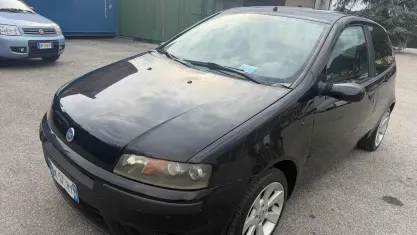 Usata Fiat Punto 80 CV (58 kW) 2002 Nero Utilitaria