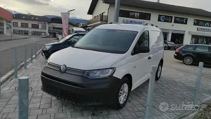 Usata VW Caddy 102 CV (75 kW) 2024 Bianco Monovolume