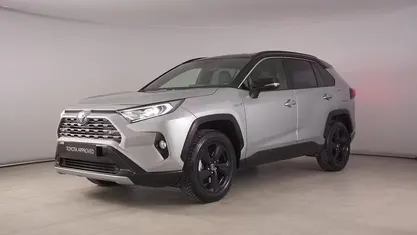 Usata Toyota RAV4 Hybrid Style 218 CV (160 kW) 2019 Argento SUV