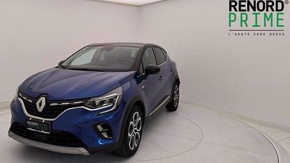 Second-hand Renault Captur Intens 101 CP (74 kW) 2022 Albastru SUV