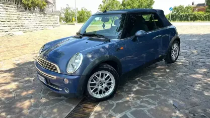 Usata Mini Cooper Cabriolet 116 CV (85 kW) 2005 Bluazzurro Cabrio