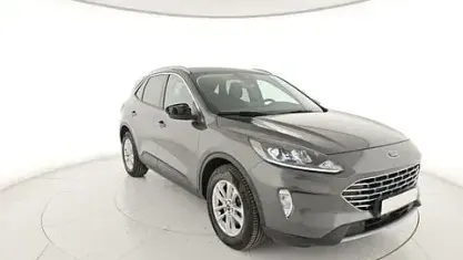 Usata Ford Kuga Titanium 120 CV (88 kW) 2024 Grigio scuro SUV
