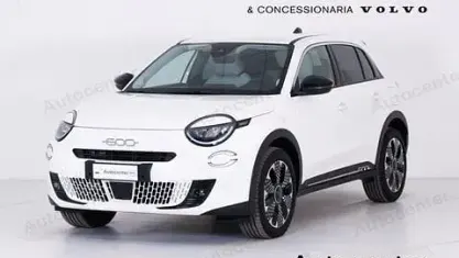Usata Fiat 600 La Prima 110 CV (80 kW) 2025 Bianco SUV