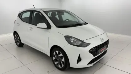 Usata Hyundai i10 66 CV (48 kW) 2024 Bianco Utilitaria