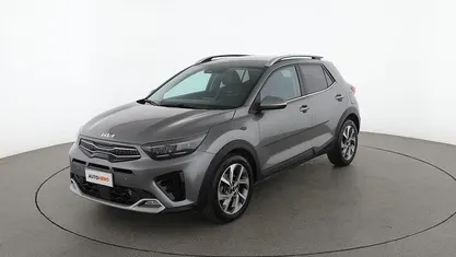 Usata Kia Stonic GT-Line 120 CV (88 kW) 2023 Grigio SUV