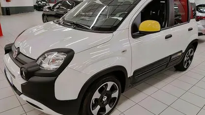 Usata Fiat Panda Cross Cross Plus 69 CV (50 kW) 2025 Bianco Utilitaria
