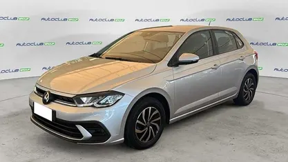 Grigio Usata 2023 VW Polo Life Due volumi | 18.400 € (Buon prezzo)