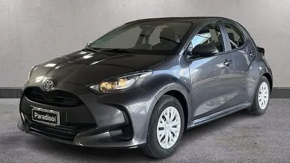 Usata Toyota Yaris Hybrid Business Edition 93 CV (68 kW) 2025 Berlina