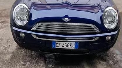 Usata Mini One D 88 CV (64 kW) 2006 Viola Utilitaria