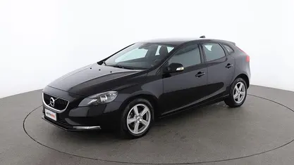 Usata Volvo V40 Kinetic 120 CV (88 kW) 2018 Nero Berlina