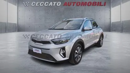 Usata Kia Stonic Style 79 CV (58 kW) 2025 Argento SUV