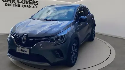 Begagnad Renault Captur Techno 101 HK (74 kW) 2023 Grå SUV