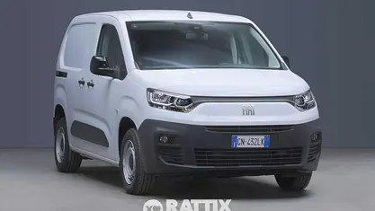 Bianco Usata 2023 Fiat Doblò Monovolume | 16.411 € (Buon prezzo)
