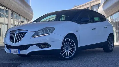 Usata Lancia Delta 120 CV (88 kW) 2010 Utilitaria