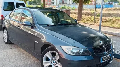 Usata BMW 318 Efficient Dynamics 122 CV (89 kW) 2006 Grigio Berlina