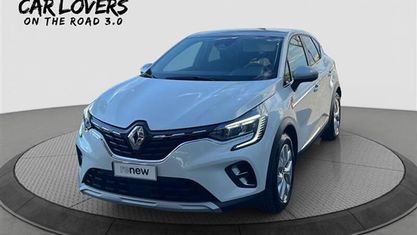 Second-hand Renault Captur Intens 145 CP (106 kW) 2022 Alb SUV