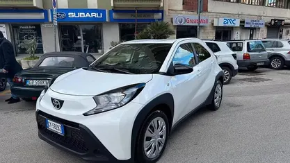 Usata Toyota Aygo X Active 72 CV (52 kW) 2025 Bianco SUV
