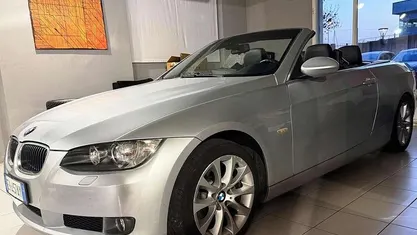 Usata BMW 320 Cabriolet 177 CV (130 kW) 2011 Cabrio