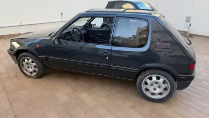 Usata Peugeot 205 GTi 128 CV (94 kW) 1990 Grigio Berlina