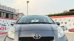 Grigio Usata 2010 Toyota Yaris Sol Tre volumi | 2900 € (Super prezzo)