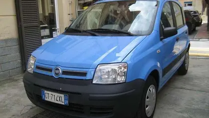 Usata Fiat Panda 54 CV (39 kW) 2005 Azzurro pastello Utilitaria