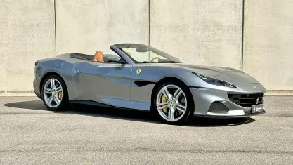 Usata Ferrari Portofino 620 CV (456 kW) 2022 Grigio Cabrio