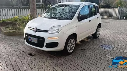Other Usata 2018 Fiat Panda Lounge Tre volumi | 7350 € (Buon prezzo)