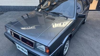 Second-hand Lancia Delta 140 CP (102 kW) 1988 Gri Hatchback